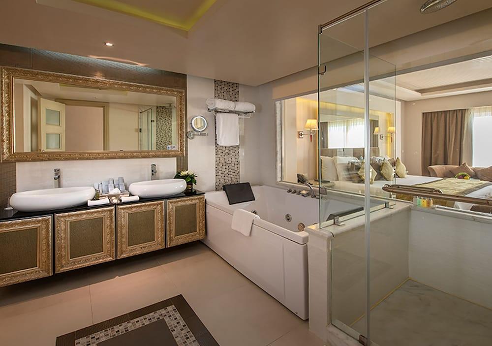 Курортний комплекс Premier Le Reve & (adults Only) 5*